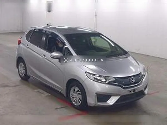 Honda Fit 2015, auction grade 4
