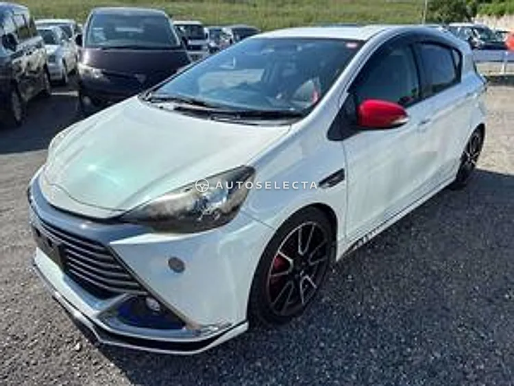 Toyota Aqua 2015, photo 1 of 1