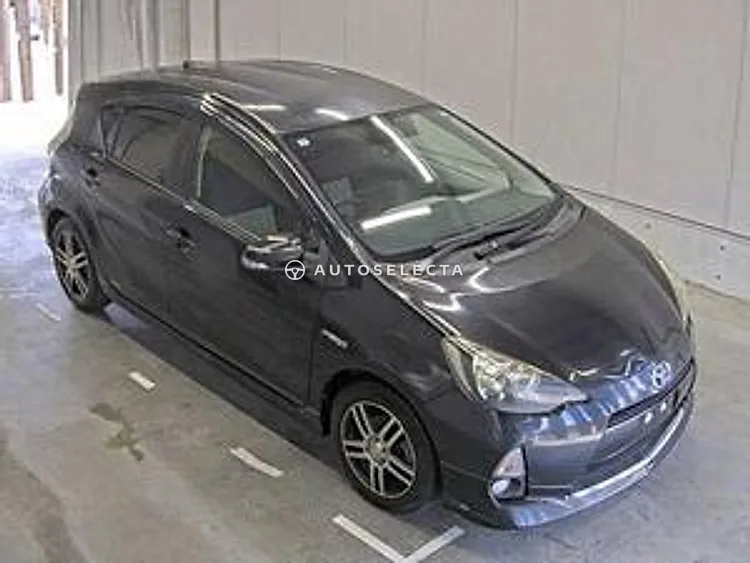 Toyota Aqua 2012, photo 1 of 1