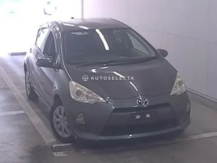Toyota Aqua 2012, photo 1 of 1