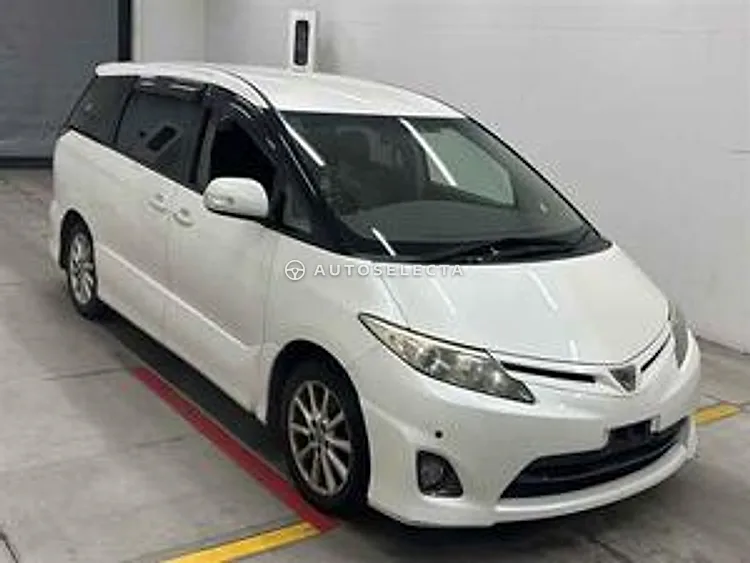 Toyota Estima 2011, photo 1 of 1