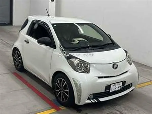 Toyota iQ 2012, auction grade 4