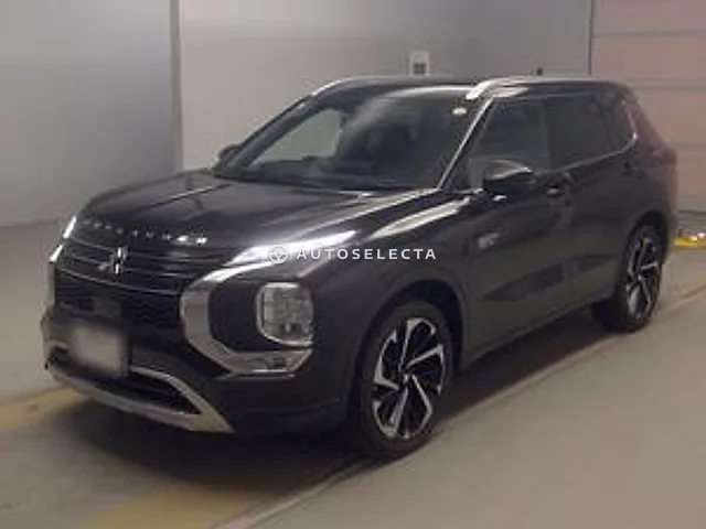 Mitsubishi Outlander PHEV 2024, auction grade 4.5
