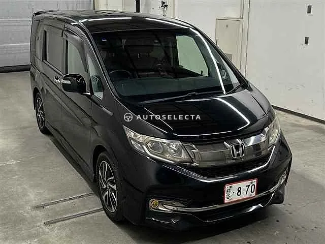 Honda Stepwgn Spada 2017, auction grade 4