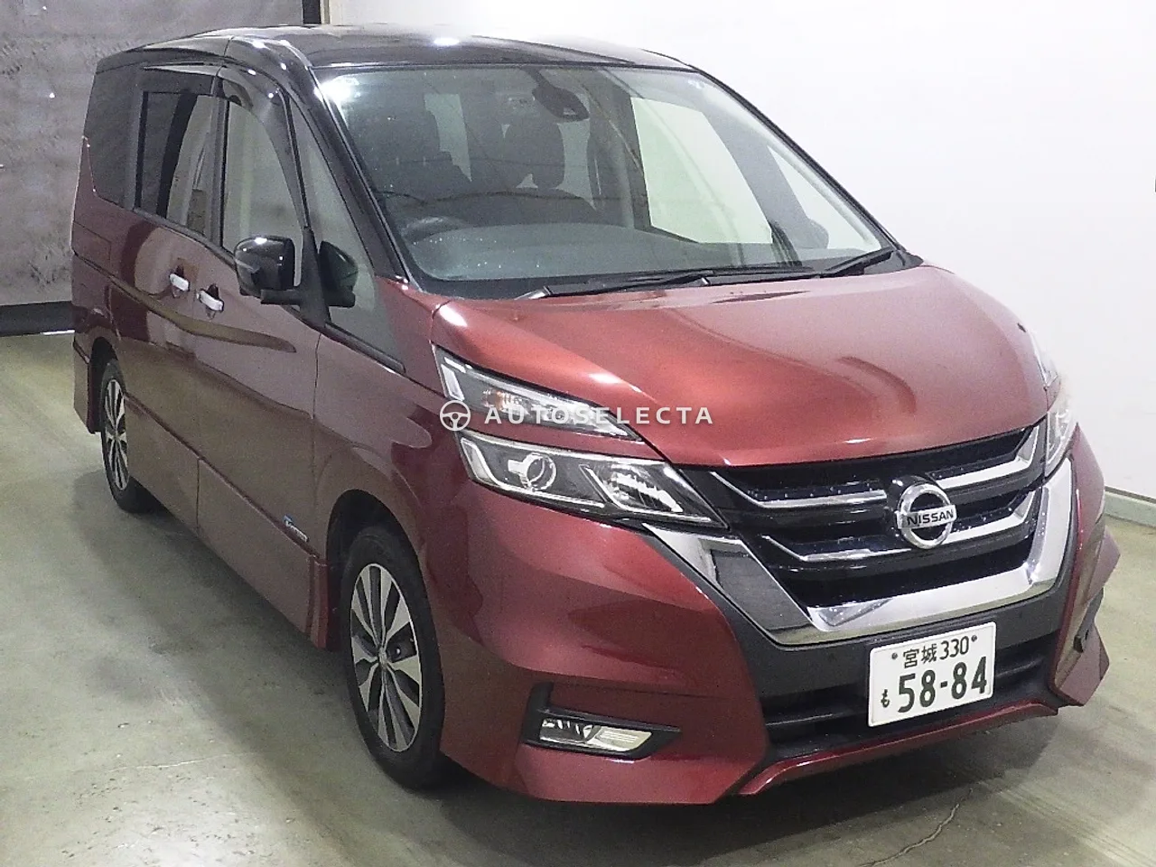 Nissan Serena 2018, photo 1 of 8