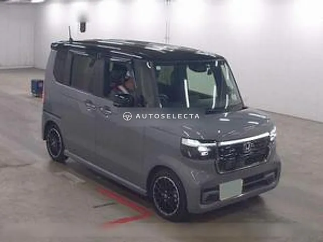 Honda N-BOX Custom 2024, auction grade 4.5