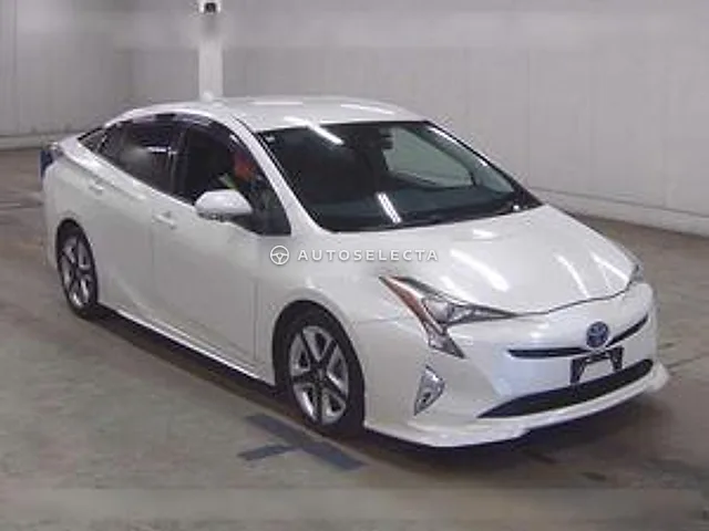 Toyota Prius 2016, auction grade 3.5