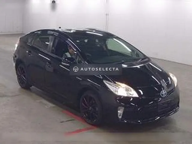 Toyota Prius 2013, auction grade 4
