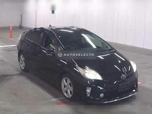 Toyota Prius 2013, auction grade R