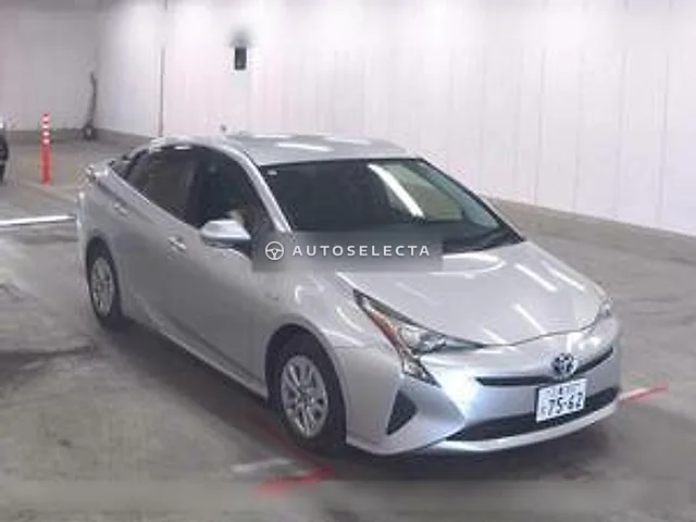 Toyota Prius 2018, auction grade 3.5