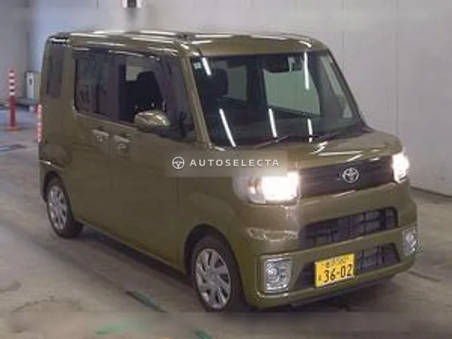 Toyota Pixis Mega 2022, auction grade 3.5