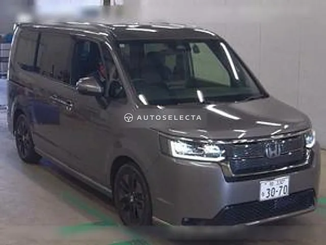 Honda Stepwgn Spada 2022, auction grade 4.5