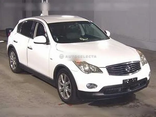 Nissan Skyline Crossover 2009, auction grade 4