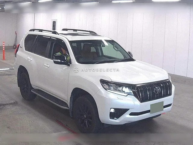 Toyota Land Cruiser Prado 2022, auction grade 4.5
