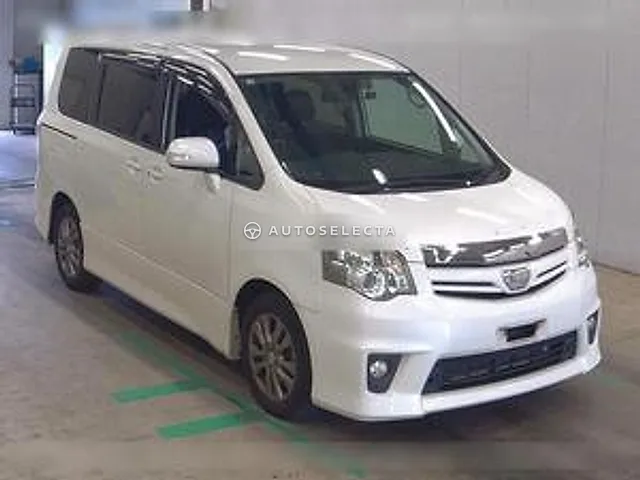 Toyota Noah 2010, auction grade 3.5