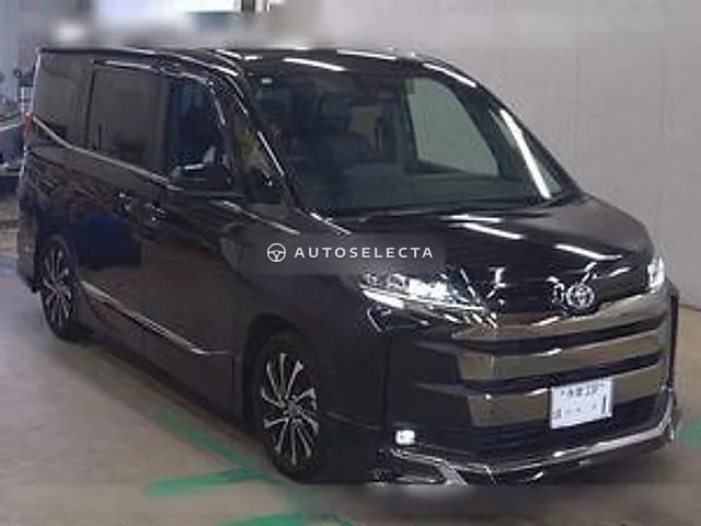 Toyota Noah 2023, auction grade 4.5