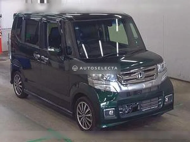 Honda N-BOX Custom 2016, auction grade 4.5