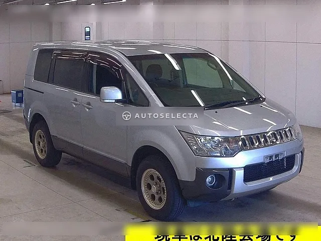 Mitsubishi Delica D:5 2007, auction grade 3.5