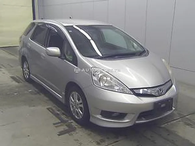 Honda Fit Shuttle 2011, auction grade 3