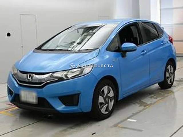 Honda Fit Hybrid 2014, auction grade 3.5