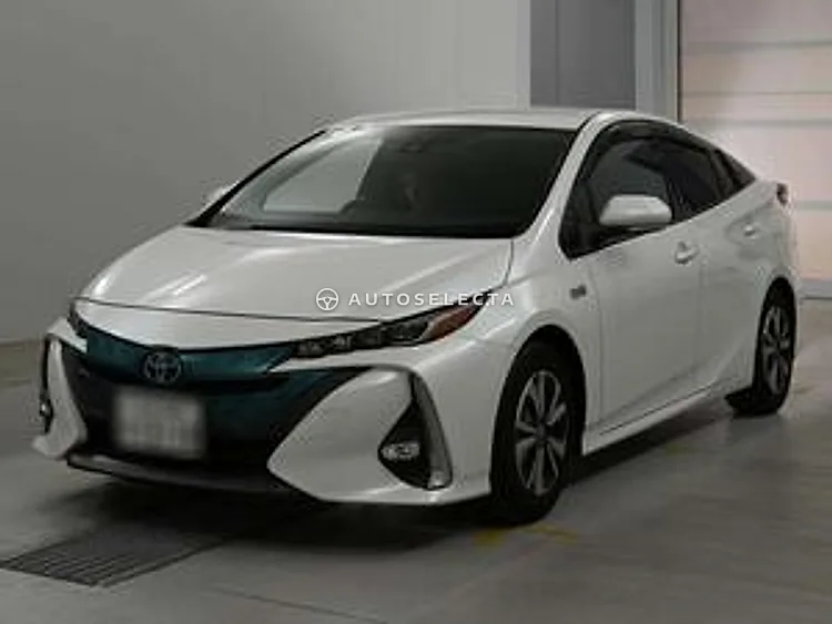 Toyota Prius PHV 2017, photo 1 of 1