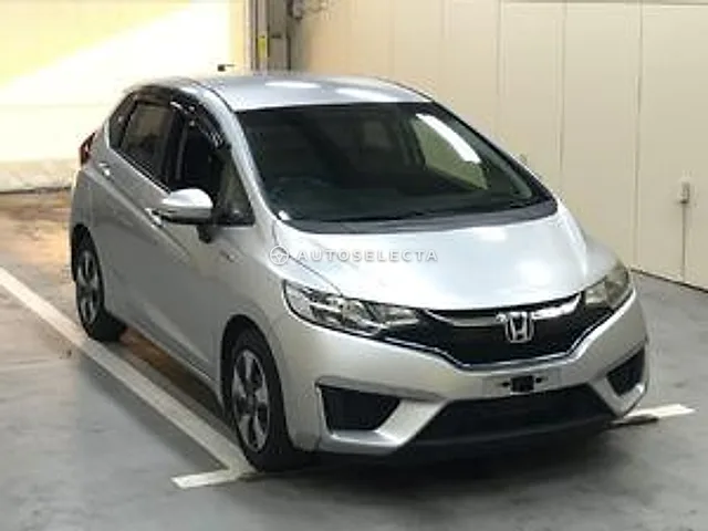 Honda Fit Hybrid 2016, auction grade 4