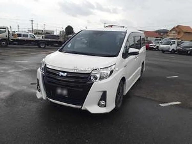 Toyota Noah 2017, photo 1 of 1