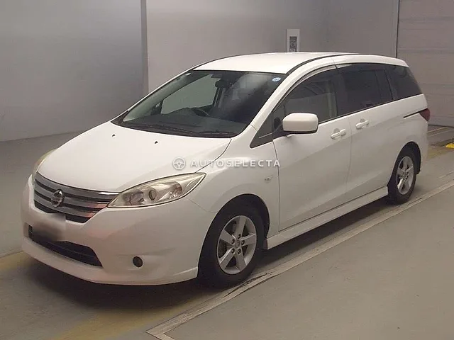 Nissan Lafesta 2012, auction grade 3.5