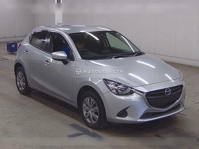 Mazda Demio 2017, auction grade 4