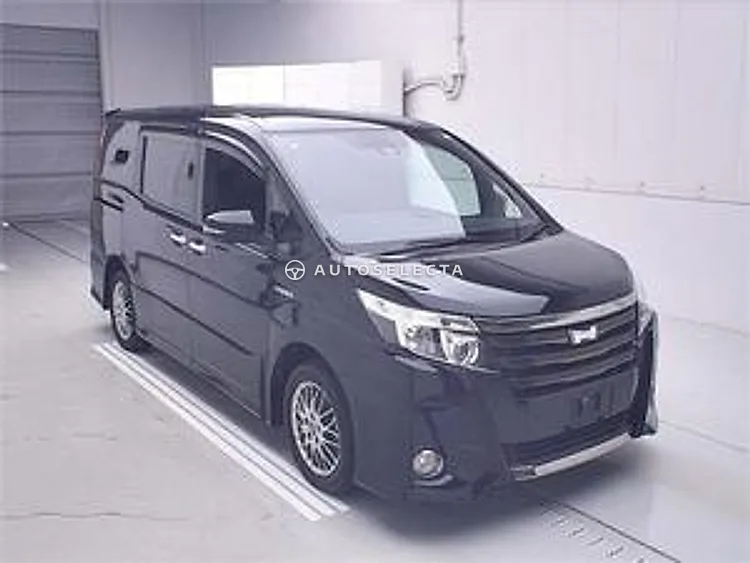 Toyota Noah 2016, photo 1 of 1