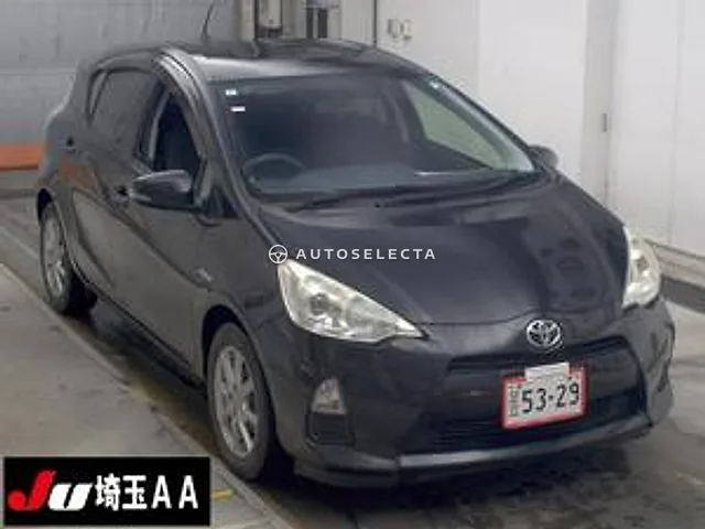 Toyota Aqua 2013, auction grade R