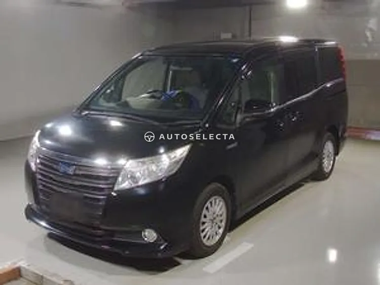Toyota Noah 2015, photo 1 of 1