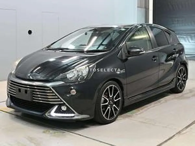 Toyota Aqua 2015, photo 1 of 1