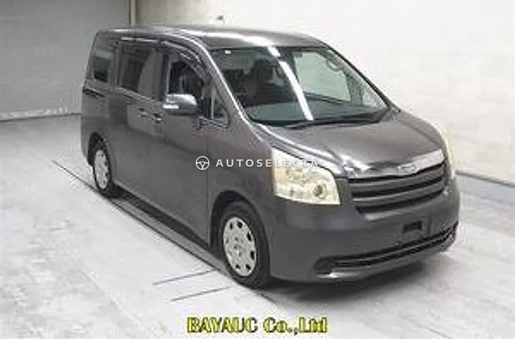 Toyota Noah 2007, photo 1 of 1