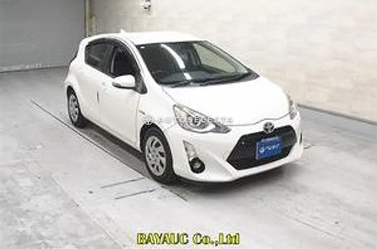 Toyota Aqua 2015, photo 1 of 1