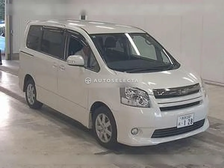 Toyota Noah 2008, photo 1 of 1