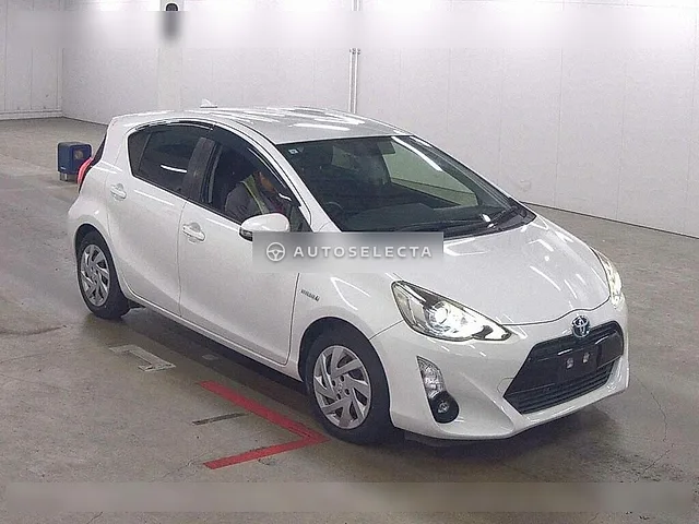 Toyota Aqua 2015, auction grade 4.5
