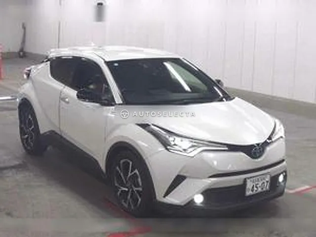 Toyota C-HR 2017, auction grade 4