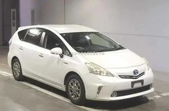 Toyota Prius Alpha 2013, auction grade 3.5