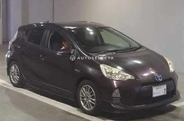 Toyota Aqua 2014, auction grade 3.5