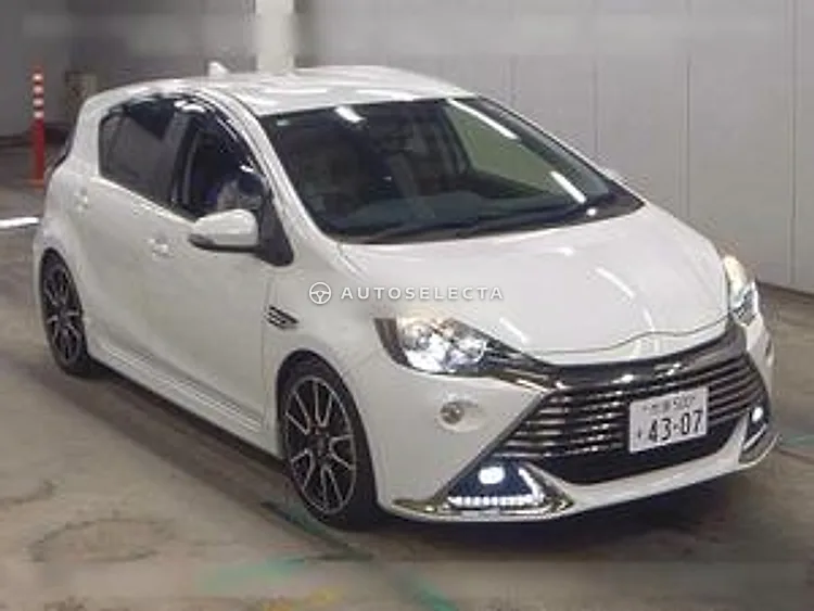 Toyota Aqua 2015, photo 1 of 1