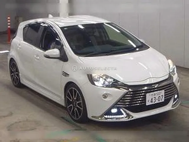 Toyota Aqua 2015, auction grade 4.5