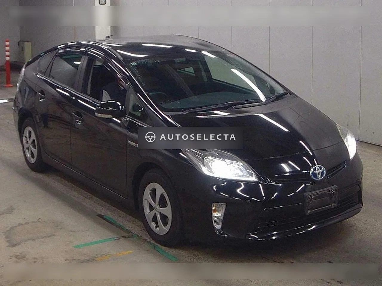 Toyota Prius 2013, photo 1 of 6