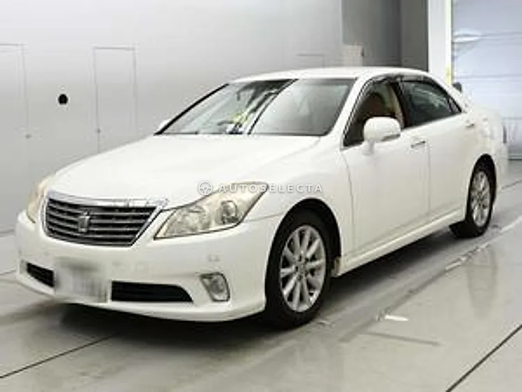 Toyota Crown 2010, photo 1 of 1