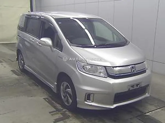 Honda Freed Spike 2016, auction grade R