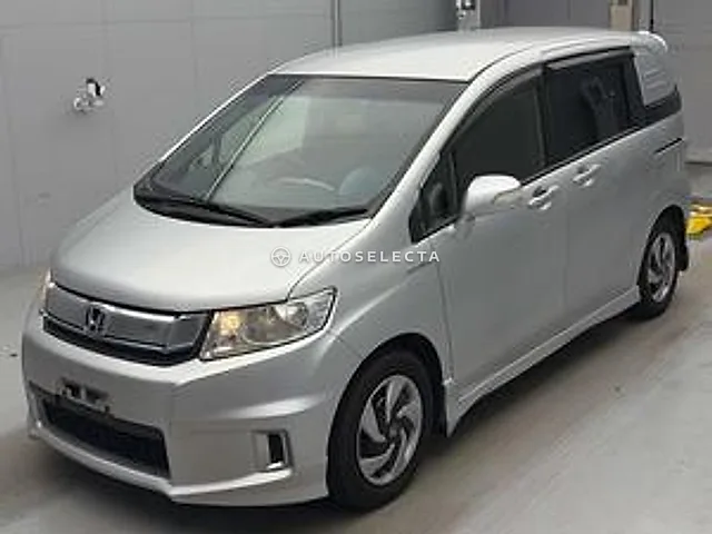 Honda Freed Spike Hybrid 2014, auction grade RA