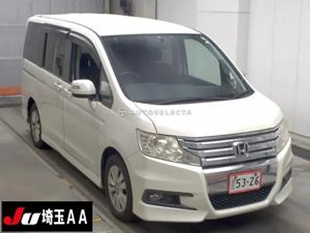 Honda Stepwgn Spada 2010, auction grade 3.5
