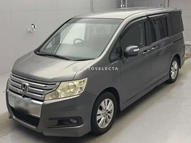 Honda Stepwgn Spada 2010, auction grade 3.5