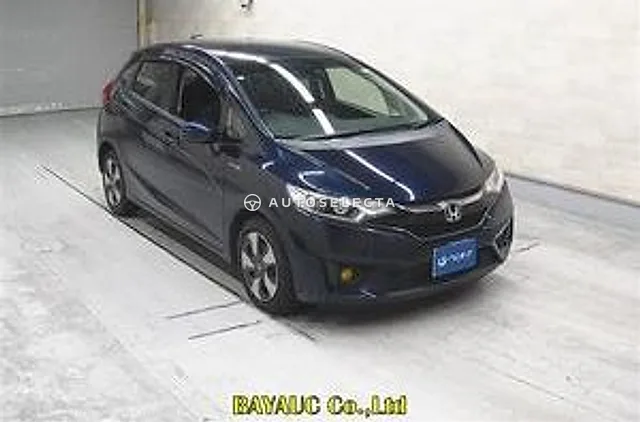 Honda Fit Hybrid 2016, auction grade 3.5