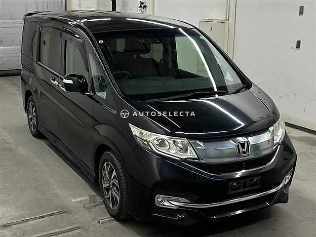 Honda Stepwgn Spada 2015, auction grade 4